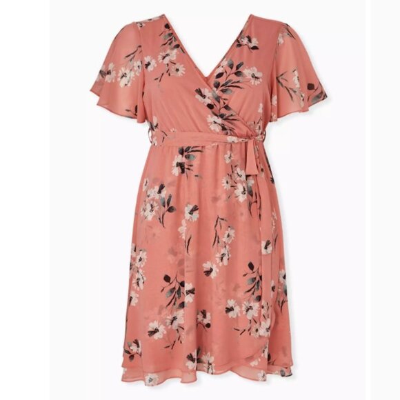 718-2 Torrid Peach Floral Midi Chiffon flutter sleeve Wrap Dress Size 2 18/20 - Picture 2 of 13